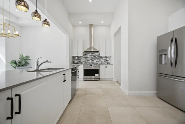 1400 Yellow Rose Circle, Oakville - photo 14