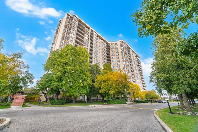 #1511-20 Cherrytree Drive, Brampton - photo 1