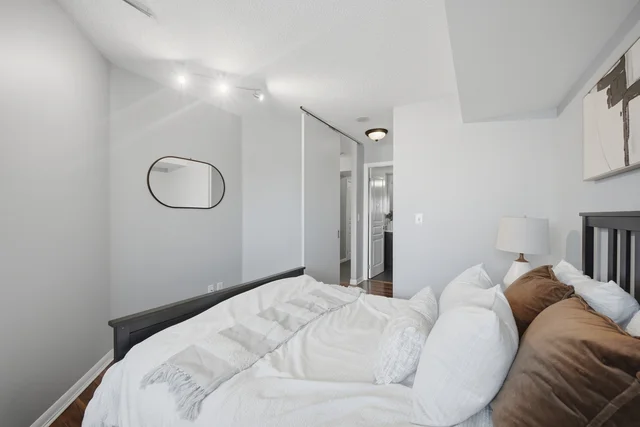#1807-18 Yonge Street, Toronto - photo 23