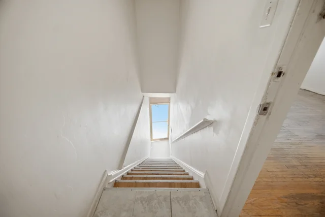 1169 Lakeshore Road East, Mississauga - photo 10