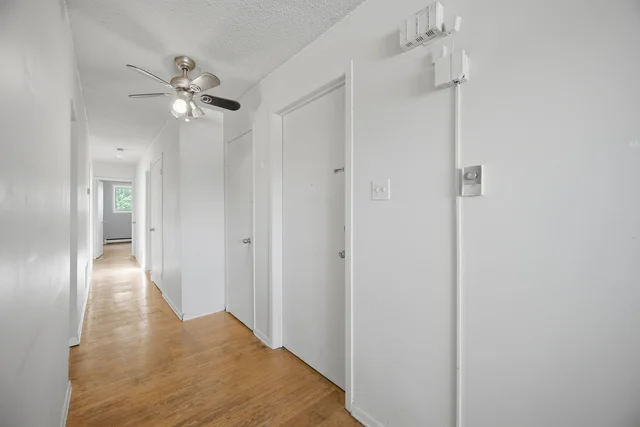 1169 Lakeshore Road East, Mississauga - photo 11