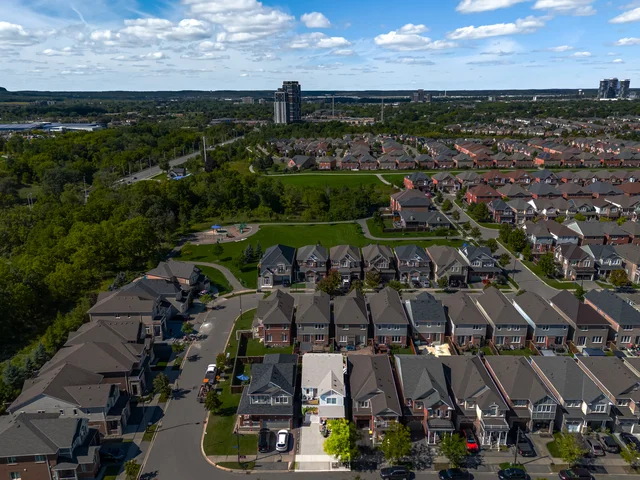 545 Gibson Crescent, Milton - photo 3