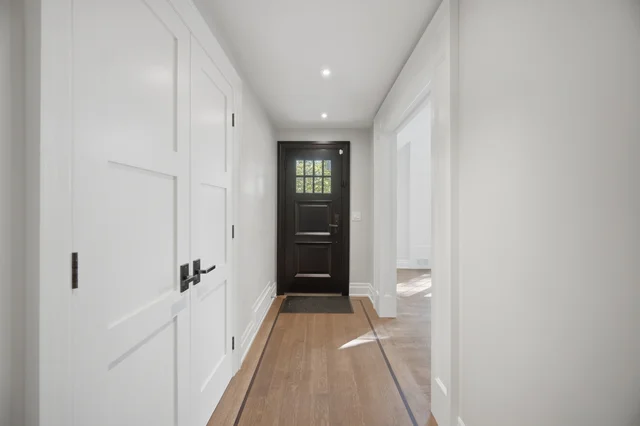 1037 Lakeshore Road West, Oakville - photo 22