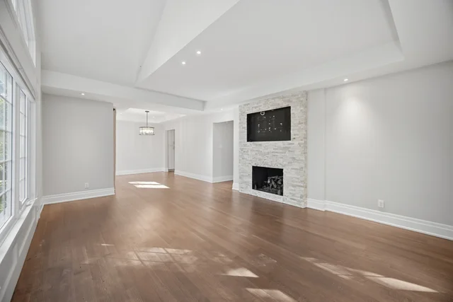 1037 Lakeshore Road West, Oakville - photo 27