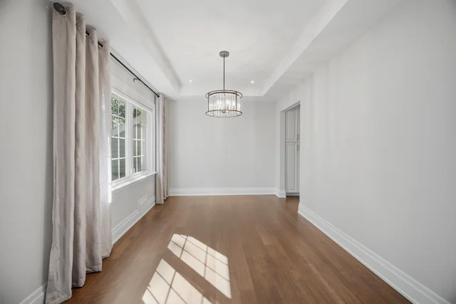 1037 Lakeshore Road West, Oakville - photo 28