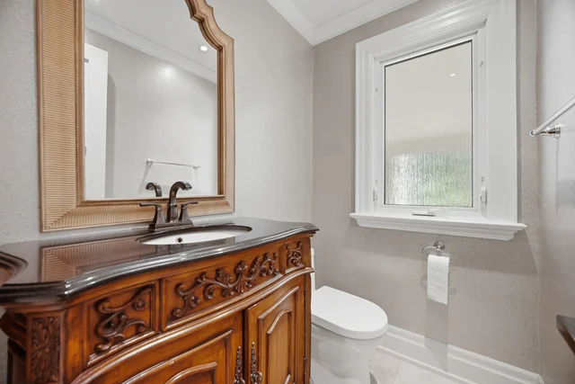 1037 Lakeshore Road West, Oakville - photo 38