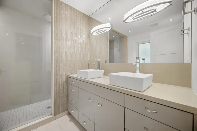 1037 Lakeshore Road West, Oakville - photo 42