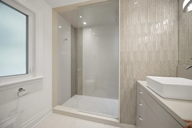 1037 Lakeshore Road West, Oakville - photo 44