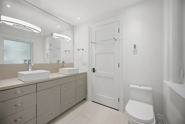 1037 Lakeshore Road West, Oakville - photo 45