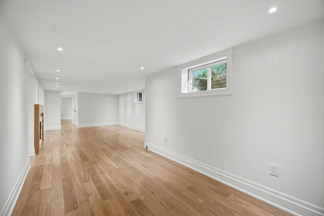 1037 Lakeshore Road West, Oakville - photo 58