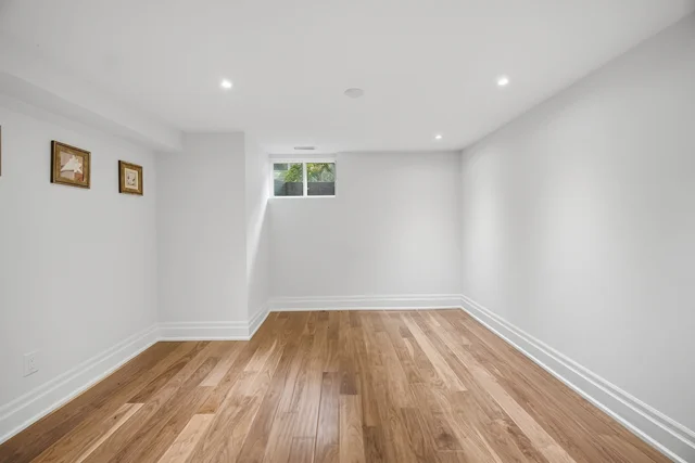 1037 Lakeshore Road West, Oakville - photo 60