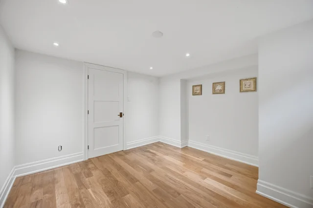 1037 Lakeshore Road West, Oakville - photo 61