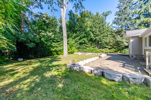 1037 Lakeshore Road West, Oakville - photo 77
