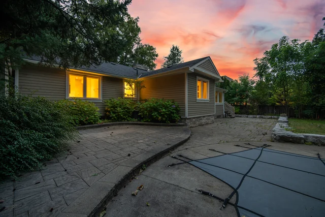 1037 Lakeshore Road West, Oakville - photo 83