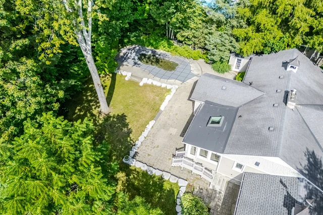 1037 Lakeshore Road West, Oakville - photo 94