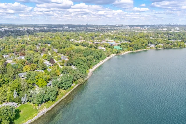 1037 Lakeshore Road West, Oakville - photo 96