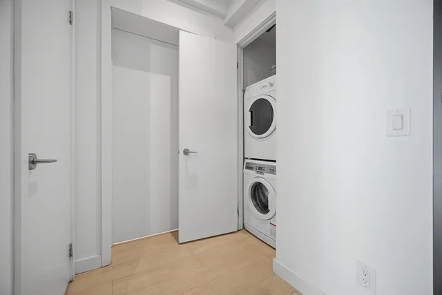 #225-246 Logan Avenue, Toronto - photo 33