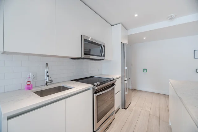 #225-246 Logan Avenue, Toronto - photo 36