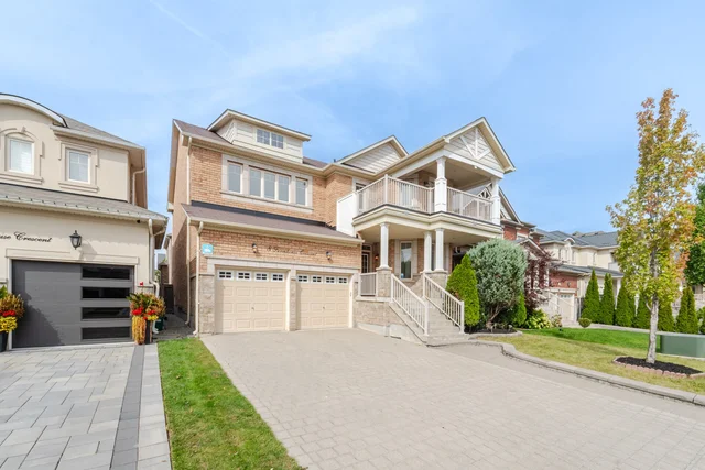 8 Farmhouse Crescent, Richmond Hill - photo 2
