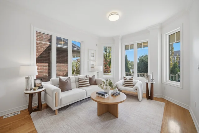 8 Farmhouse Crescent, Richmond Hill - photo 8