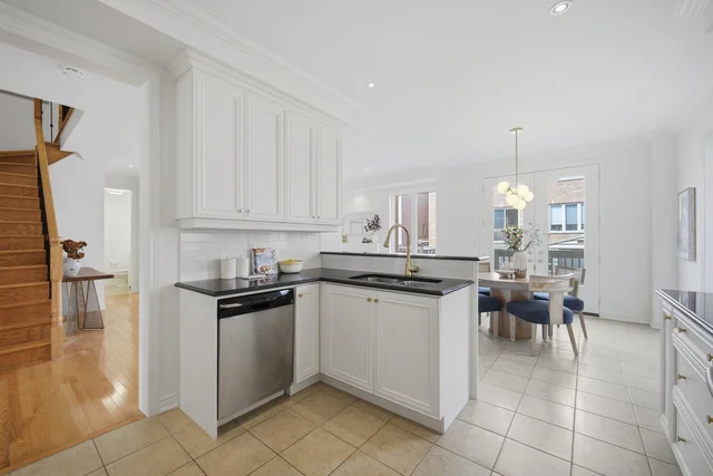 8 Farmhouse Crescent, Richmond Hill - photo 16