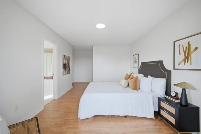 8 Farmhouse Crescent, Richmond Hill - photo 43