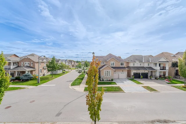 8 Farmhouse Crescent, Richmond Hill - photo 48