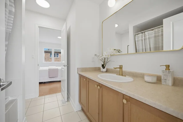 8 Farmhouse Crescent, Richmond Hill - photo 55