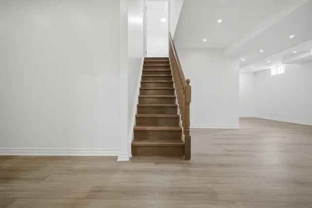 8 Farmhouse Crescent, Richmond Hill - photo 58