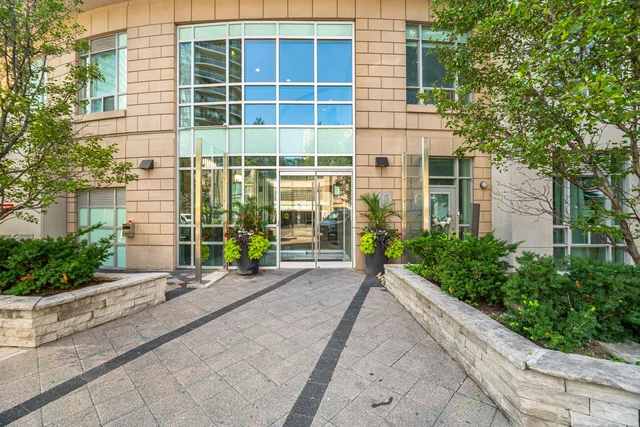 #607-80 Absolute Avenue, Mississauga - photo 11