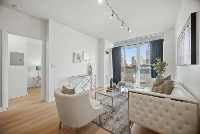 #607-80 Absolute Avenue, Mississauga - photo 24