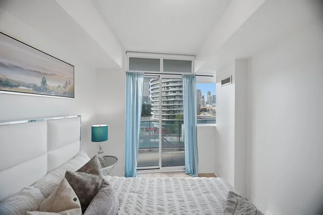 #607-80 Absolute Avenue, Mississauga - photo 30