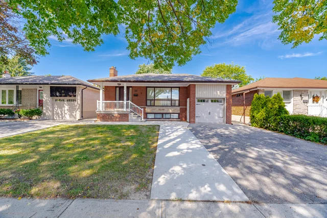 28 Landron Crescent, Toronto - photo 3