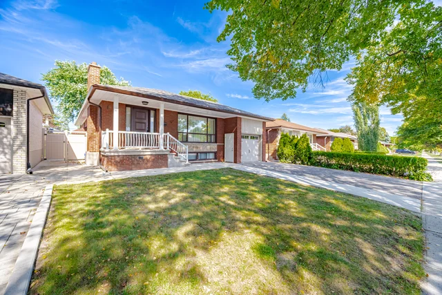 28 Landron Crescent, Toronto - photo 5