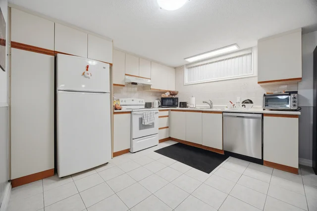 28 Landron Crescent, Toronto - photo 36