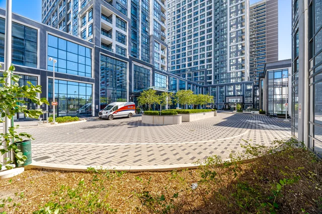 #1327-5 Mabelle Avenue, Etobicoke - photo 3