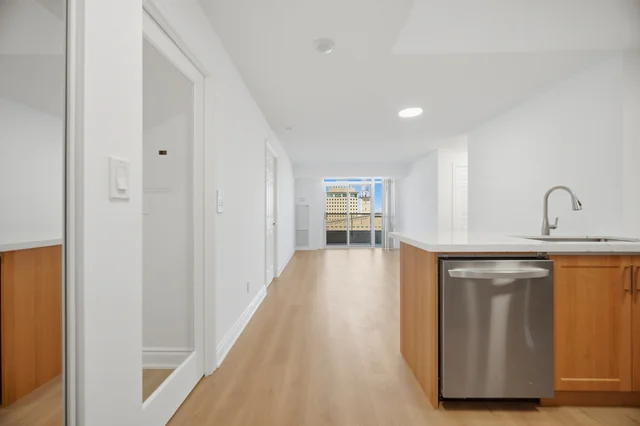 #1203-310 Burnhamthorpe Road West, Mississauga - photo 12