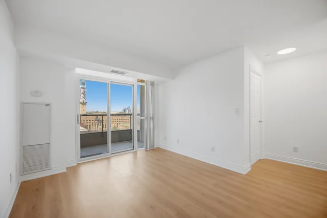 #1203-310 Burnhamthorpe Road West, Mississauga - photo 22