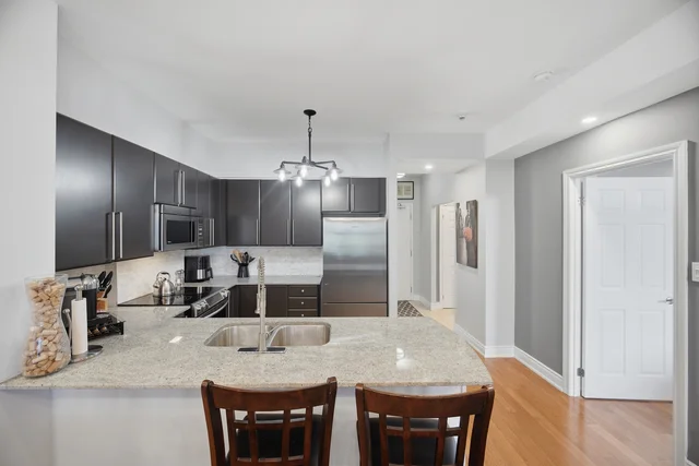 #207-10211 Keele Street, Maple - photo 7