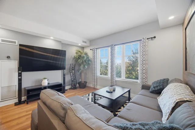 #207-10211 Keele Street, Maple - photo 13