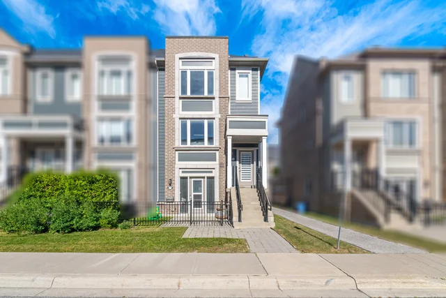 #218-250 Sunny Meadow Boulevard, Brampton - photo 3