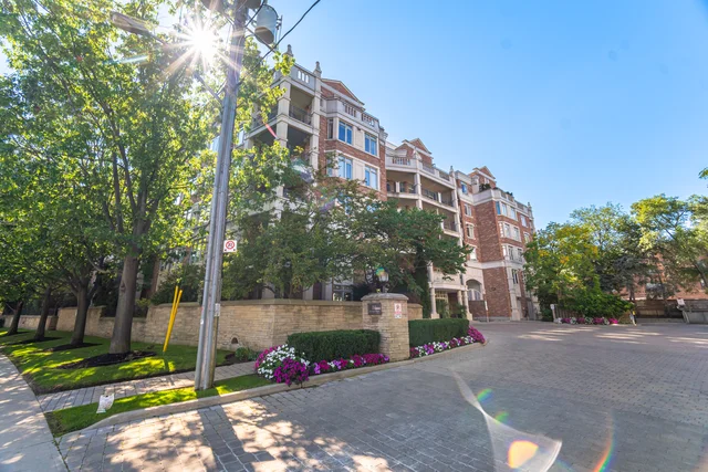 10 Old Mill Trail #210, Etobicoke - photo 60