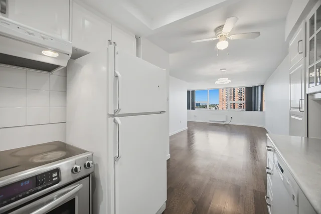 #1204-121 Ling Road, Scarborough - photo 12
