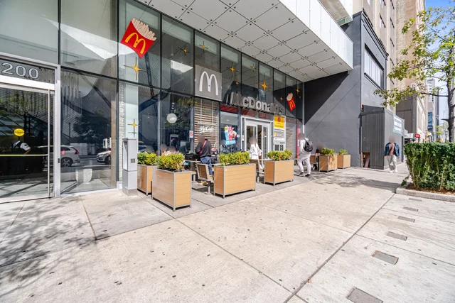 #2505-200 Bloor Street West, Toronto - photo 4