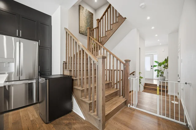 94 Settlers Road East, Oakville - photo 19
