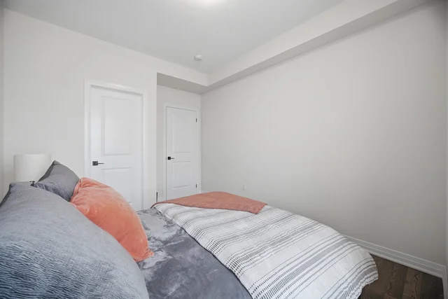 94 Settlers Road East, Oakville - photo 26
