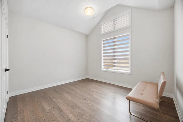 94 Settlers Road East, Oakville - photo 27