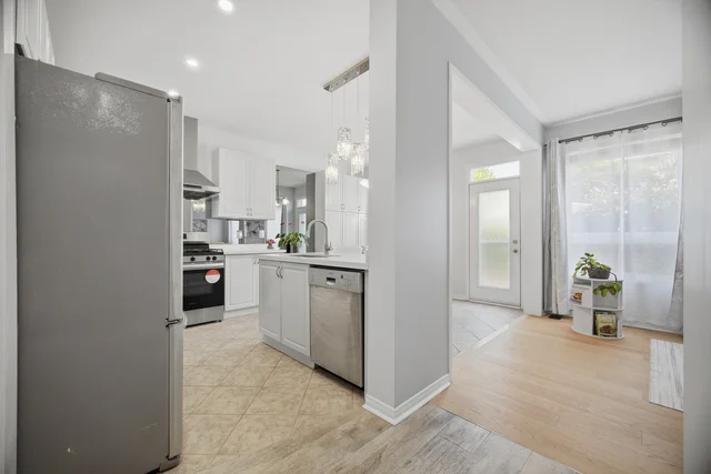 2249 Crestmont Drive, Oakville - photo 20
