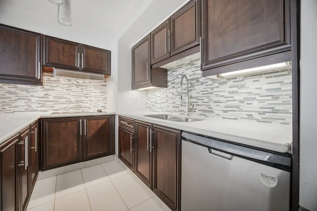 #610-82 Lombard Street, Toronto - photo 15