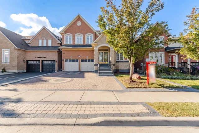 4 Castle Mountain Drive, Brampton - photo 2